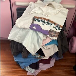 TSHIRTS, TSHIRTS, TSHIRTS- approx 35 in this bundle